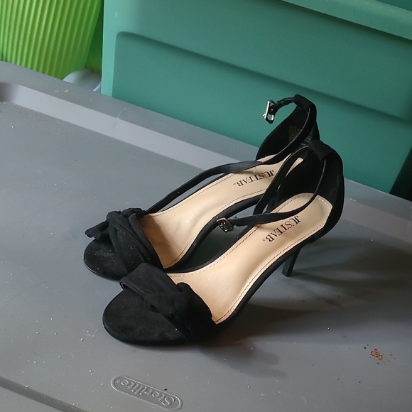 JustFab Black Suede Heels with Ankle Straps and Bow Detail - Picture 1 of 1